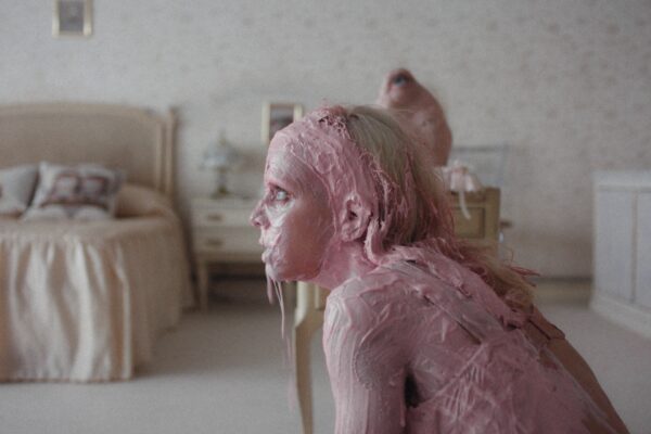 Still LA PESTE ROSA_1.1.44